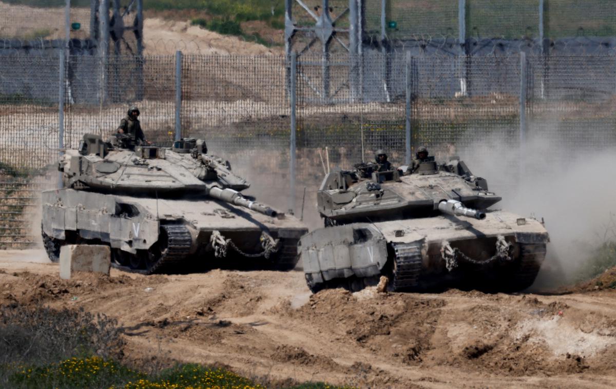 izraelska vojska, tanki, Izrael | Izraelska vojska je v sredo zvečer sporočila, da že nadzira obrobje mesta Gaza. | Foto Reuters