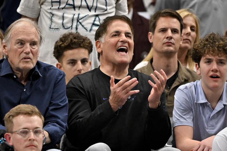 Mark Cuban ostaja goreč navijač Dallas Mavericks. | Foto: Reuters