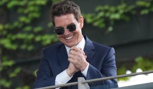 Tom Cruise soigralcem z zasebnim letalom pripeljal torte
