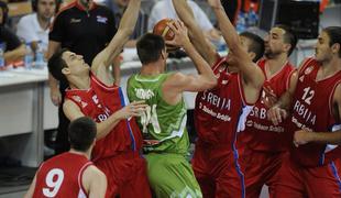 Srbi dali lekcijo slovenskim košarkarjem