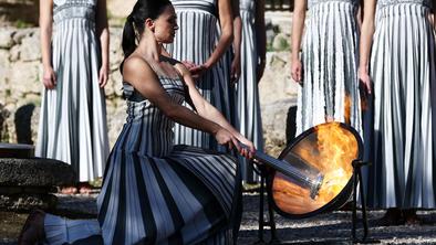 Olimpijski ogenj prižgan, predsednica Moka s čustvenim nagovorom
