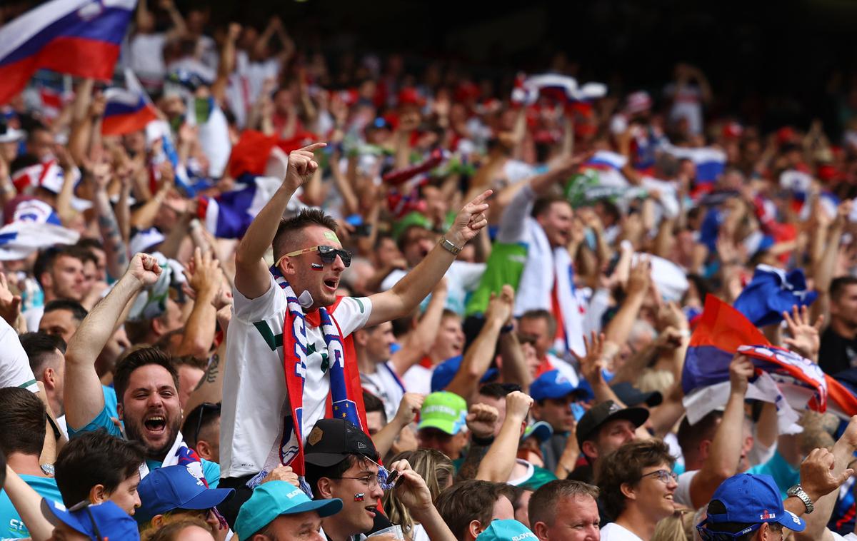 Slovenija Danska Euro Stuttgart | Slovenski nogomet je bil v nedeljo, 16. junija 2024, v Stuttgartu priča nepozabnemu deliriju slovenskih navijačev. | Foto Reuters