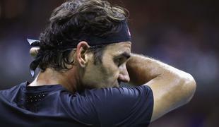 Roger Federer je bil po dvoboju v zadregi #video