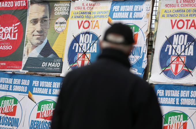 Italijani so se v zadnjih tednih naposlušali obljub o nižjih davkih, rentah, dodatkih k pokojninam ... | Foto: Reuters