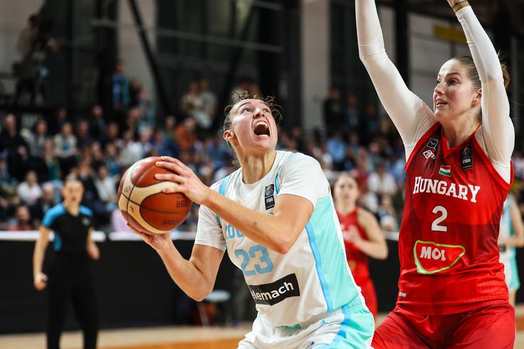 Jessica Shepard zaradi poškodbe ni igrala. | Foto: Aleš Fevžer