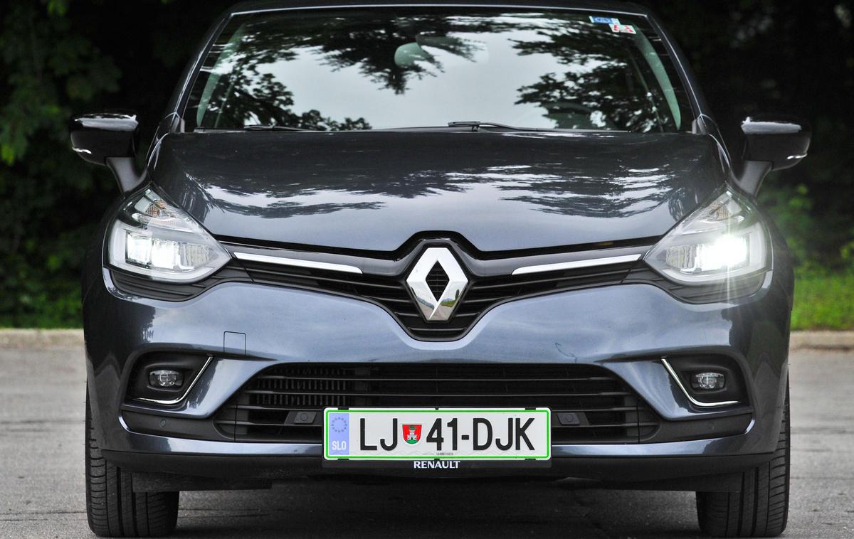 Renault clio I Feel Slovenia | Revoz je začel spet izdelovati clia, najbolje prodajani avtomobil v Sloveniji. Renault bo leta 2019 predstavil novo generacijo tega vozila. | Foto Gašper Pirman