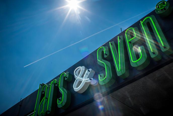 Po desetih letih se poslavljajo Lars & Sven burgerji