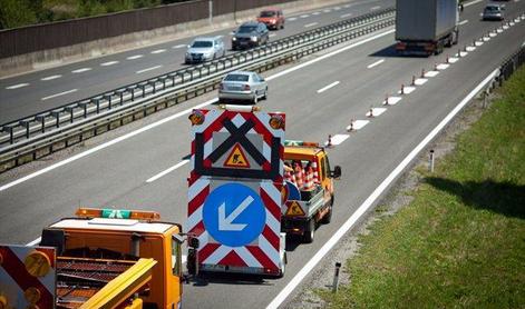 Začenjajo se dela na cestah: zaprt del med Vranskim in Trojanami