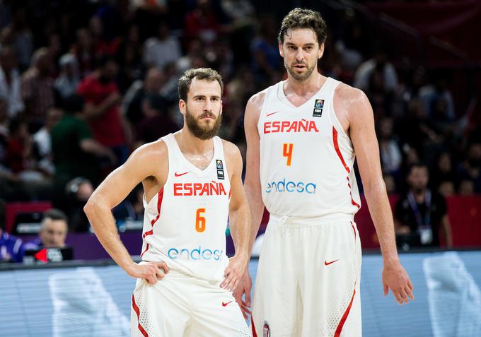 Sergio Rodriguez in Pau Gasol sta izkušena košarkarja španske izbrane vrste. | Foto: Sportida