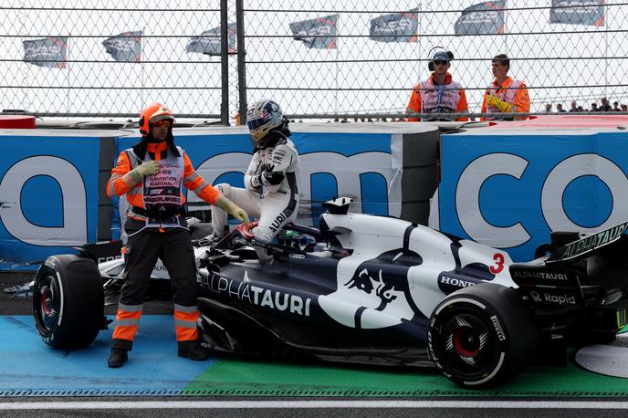 Zandvoort Daniel Ricciardo Alpha Tauri | Daniel Ricciardo je nesrečno zlomil kost v dlani, ko je v Zandvoortu trčil v tretjem zavoju. | Foto Reuters
