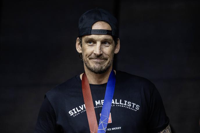 Patrick Fischer | Patrick Fischer je priznal, da je na olimpijske igre pred štirimi leti potoval s ponarejenim potrdilom o cepljenju proti covid-19. | Foto Guliverimage