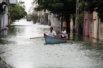 Na vzhodu Indije brez strehe nad glavo več kot 40.000 ljudi