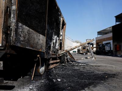 Več Palestincev poškodovanih v napadu izraelskih naseljencev na Zahodnem bregu