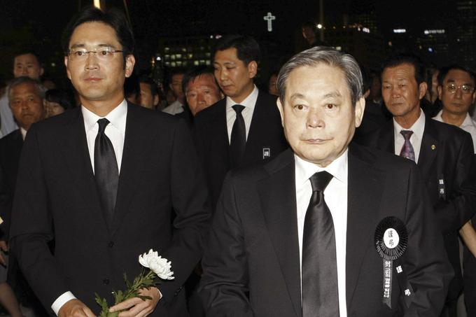 Vsaj ne, dokler je še živ njegov oče, še vedno zelo vplivni Lee Kun Hee (desno), ki bo januarja dopolnil že 74 let.  | Foto: Reuters