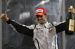 Button sprejel ponudbo McLarna