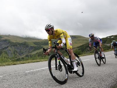 Pogačarjevo črno kolo prodali za skoraj 164.000 evrov