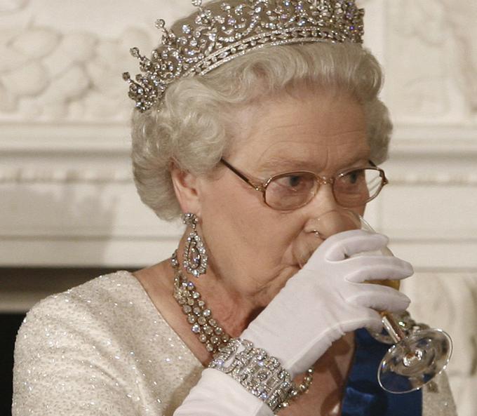 Življenje kraljice ni vedno tako preprosto. | Foto: Reuters