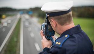 Na avtocesto brez vinjete: obrnil in ogrožal življenja