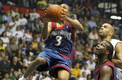 V NBA tri tekme suspenza za Telfairja