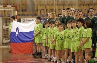 Slovenski malonogometaši z Rusi in Srbi