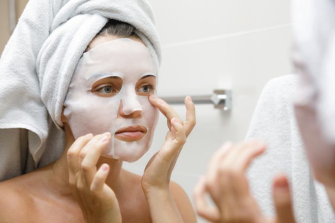 Sproščanje obraza z negovalno masko | Foto: Shutterstock