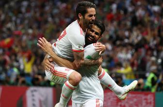 Španci stežka prek Irana, Urugvaj in Rusija v osmino finala, Ronaldo novi rekorder