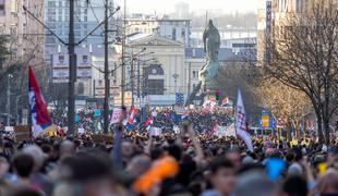 V Srbiji ob pozivu k splošni stavki množični protesti