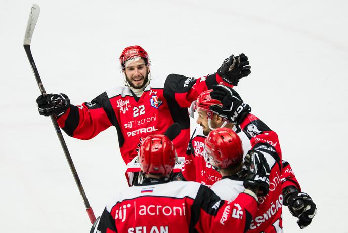 Jeseničani po podaljšku v veliki finale