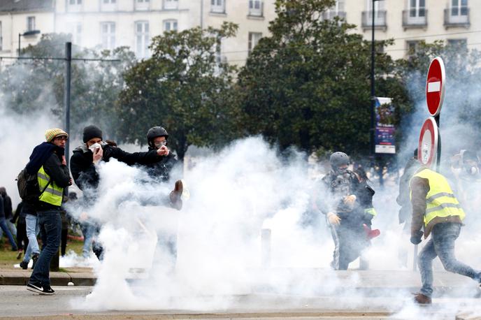 Protesti rumenih jopičev | V Parizu je prišlo do novih spopadov med protestniki gibanja rumenih jopičev in policisti. | Foto Reuters