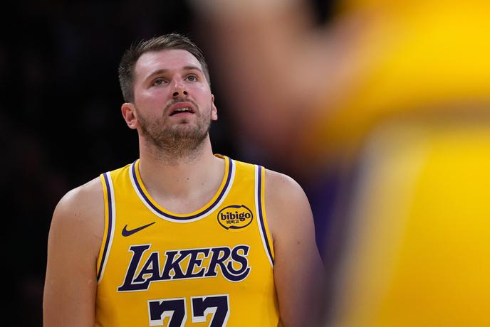 Luka Dončić blestel in postavil rekord, a z Lakersi prejel močan udarec