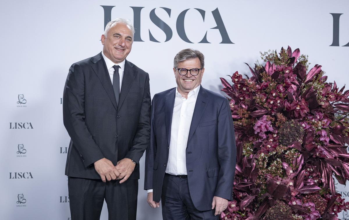 Lisca znani | Saša Dončić in Dari Južna, kombinacija, ki je nismo pričakovali na modnem dogodku. | Foto Ana Kovač