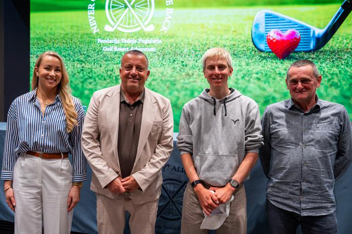 Tadej Pogačar in Joc Pečečnik | Najboljši kolesar na svetu Tadej Pogačar in slovenski poslovnež Joc Pečečnik sta združila moči pri dobrodelnem projektu "Never give up, always give back". | Foto Jakob Pintar/STA
