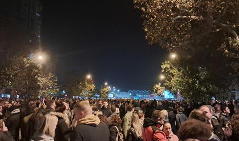 Veliki protest v Novem Sadu: "Ti ljudje so umrli zaradi vas" #video