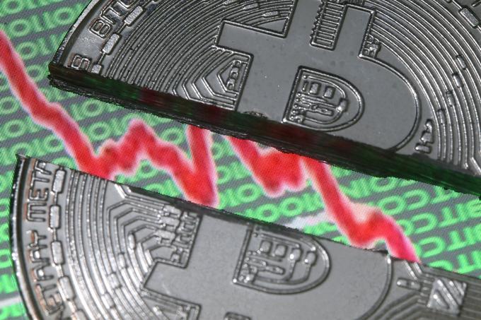 Finman je v intervjuju za nemško izdajo medija Business Insider povedal, da še ima še vedno vse (403) bitcoine. To pomeni, da je vrednost njegovega premoženja v bitcoinih danes skoraj 3 milijone evrov, 17. decembra lani, ko je bila cena bitcoina najvišja v zgodovini, pa bi vrednost Finmanovega holdinga v bitcoinu konkretno presegala 6 milijonov evrov. Finman ima sicer tudi nekaj premoženja v kriptovaluti ether oziroma ethereum in drugih kriptožetonih.  | Foto: Reuters