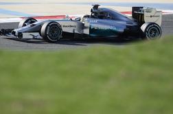 Dirkača Mercedesa spet nepremagljiva, le Force India in Williams manj kot sekundo za njima