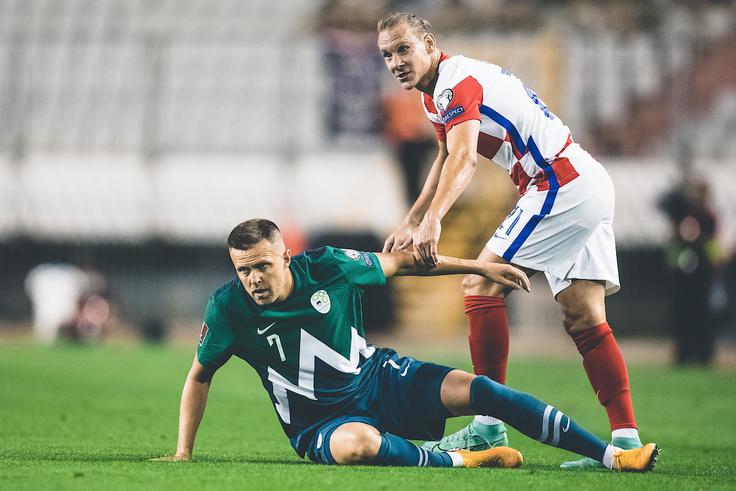 Slovenija je proti sosedom uspešnejša na prijateljskih tekmah, na kvalifikacijskih srečanjih pa je na 16 tekmah zmagala le dvakrat. Zadnjo zmago je vknjižila 24. marca v Ljubljani, ko je Hrvatom, to je priznal tudi njihov selektor Zlatko Dalić, največ preglavic povzročal Josip Iličić. V Splitu so se zato kockasti odlično pripravili na 33-letnega Kranjčana ... | Foto: Grega Valančič/Sportida