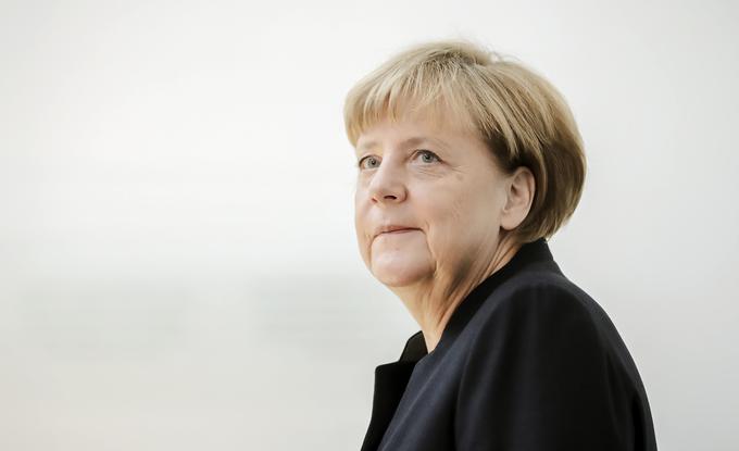 "Članice Evropske unije morajo dajati dober zgled. Nemška zvezna vlada izhaja iz tega, da bosta obe partnerici EU odločitev arbitražnega sodišča uresničiti v roku šestih mesecev, kot določa sporazum," Sloveniji in Hrvaški sporoča Angela Merkel. | Foto: Reuters