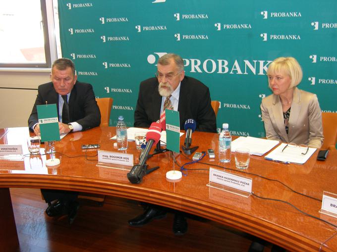 Predsednik uprave Probanke Bogomir Kos ter člana uprave Vito Verstovšek in Branka Hazemli Požar leta 2012. | Foto: STA ,