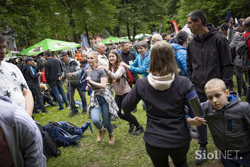Gremo v hribe Nanos