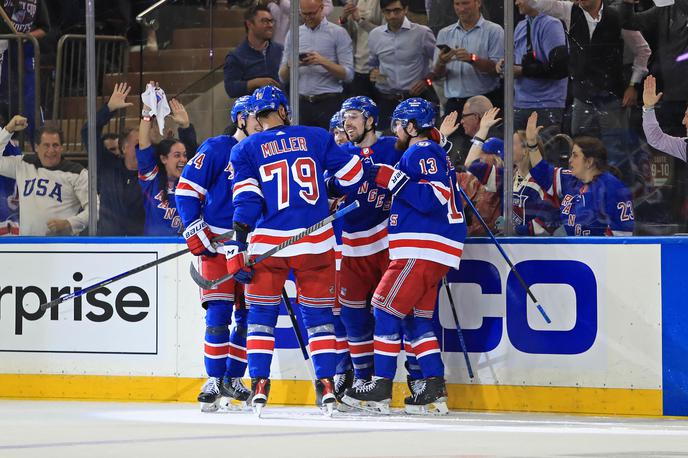 New York Rangers | Hokejisti New York Rangers so s 3:2 premagali dvakratne zaporedne prvake Tampo Bay Lightning in v finalu vzhoda vodijo z 2:0 v zmagah. | Foto Reuters