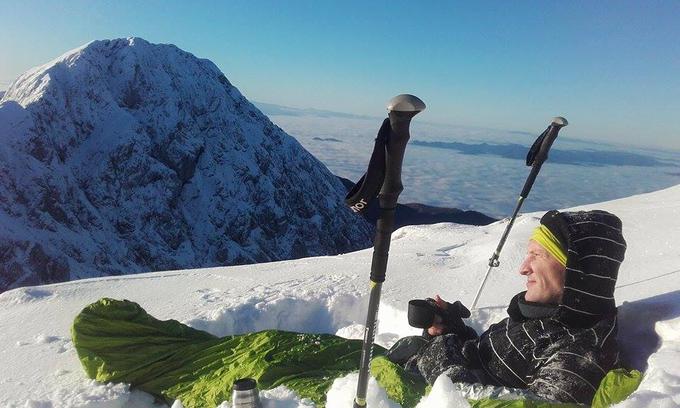 "Večkrat se lotim neobičajnih izzivov in na enem od njih se je porodila ideja o postavitvi klopce na Šmarni gor," je pojasnil Kurnik. | Foto: Osebni arhiv