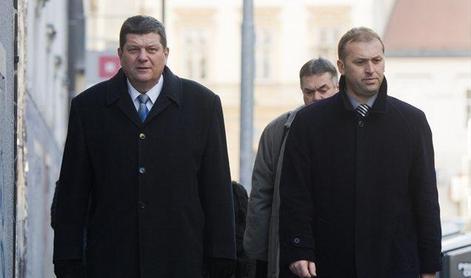 Simčič pred odločitvijo čaka na pogovor z Erjavcem