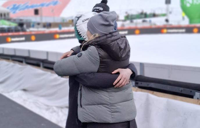 Čustveno ob letalnici: Tako suverene je na letalnici še nisem videla