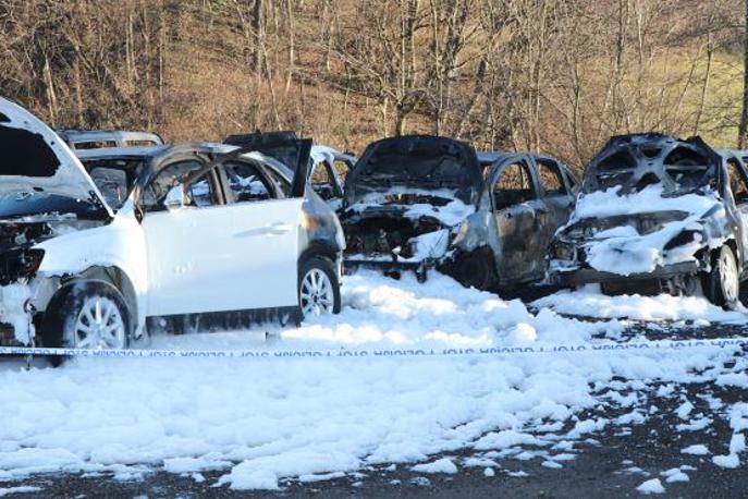 Požar vozila | Po nestrokovni oceni je nastalo med 40 tisoč in 45 tisoč evri škode. | Foto PU Murska Sobota