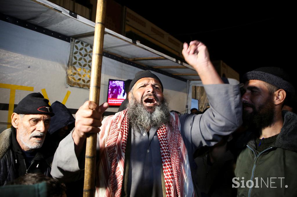 Veselje Palestincev ob doseženem dogovoru o prekinitvi ognja v Gazi.