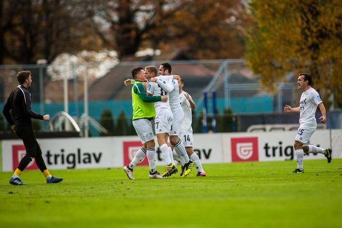 Krčani so se veselili tretje zmage v tej sezoni. | Foto: Grega Valančič/Sportida