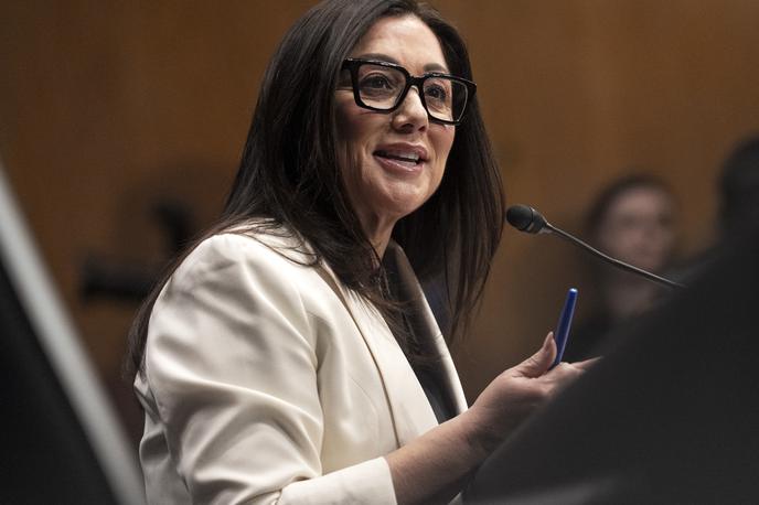 Lori Chavez-DeRemer | Bela hiša jo je sprva podprla, obtožbe označila za lažne in sporočila, da ministrica za delo razmišlja o pravnih ukrepih proti osebi, ki je vložila obtožbe o kršitvah. Tiskovna predstavnica Bele hiše Karoline Leavitt je sredi januarja dejala, da predsednik meni, da Chavez-DeRemer opravlja odlično delo. | Foto Guliverimage