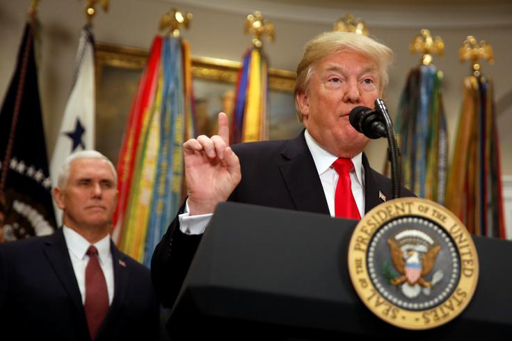 Ameriški predsednik Donald Trump je junija letos sporočil, da se bodo ZDA umaknile iz pariškega podnebnega sporazuma. | Foto: Reuters
