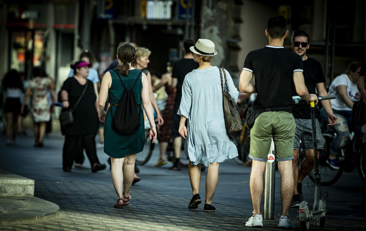moda, ulična moda, Ljubljana | Za pomoč turizmu in povezanim panogam je namenjenih 243,5 milijona evrov pomoči.  | Foto Ana Kovač
