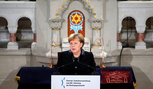 Merklova: Antisemitizem ogroža judovsko življenje v naši državi
